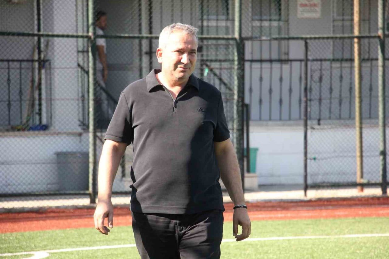 FF NESİNE 3. LİG 2. GRUPTA MÜCADELE EDEN DENİZLİ İDMAN YURDU 1959’DA KURUCU BAŞKAN VE DENETİM...