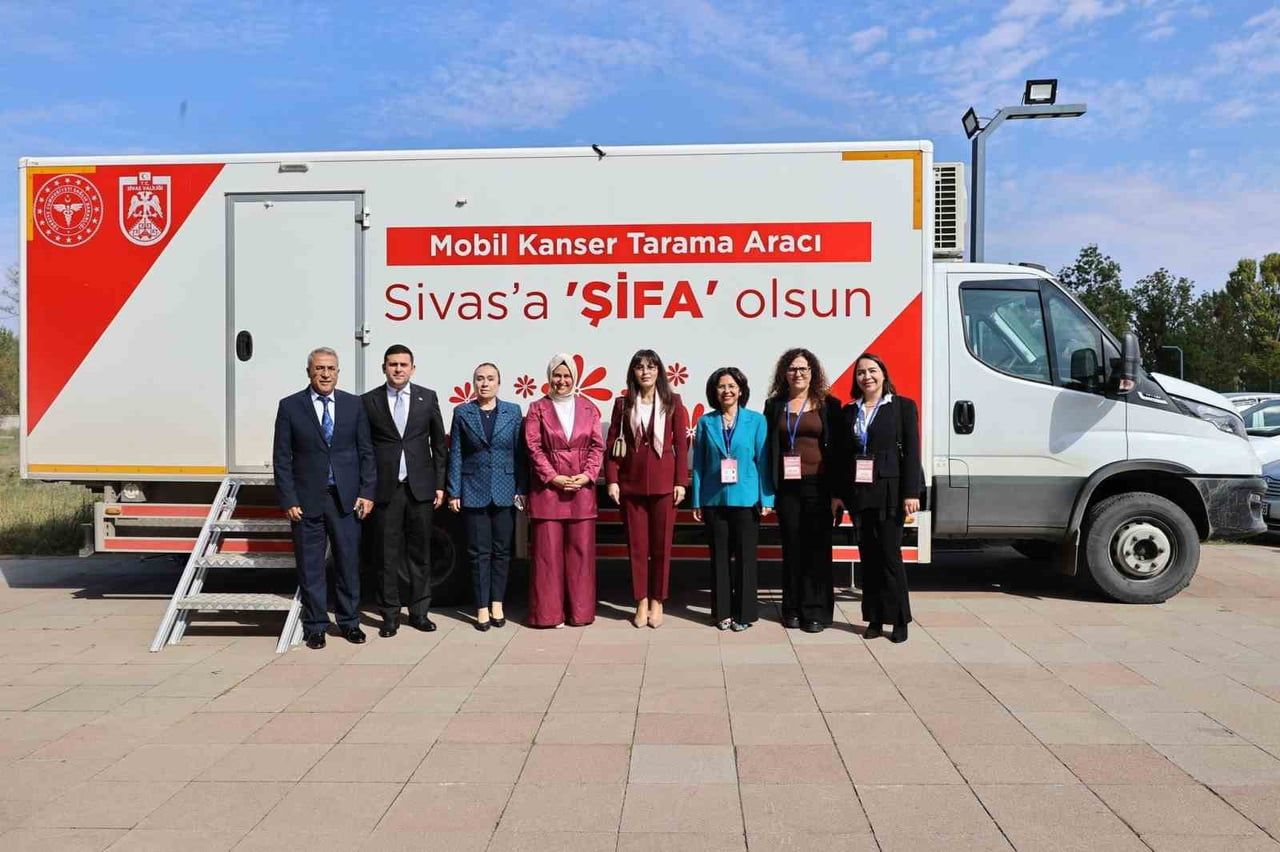 SİVAS CUMHURİYET ÜNİVERSİTESİ EV SAHİPLİĞİNDE DÜZENLENEN 5. ULUSLARARASI KANSER GÜNLERİ’NDE...