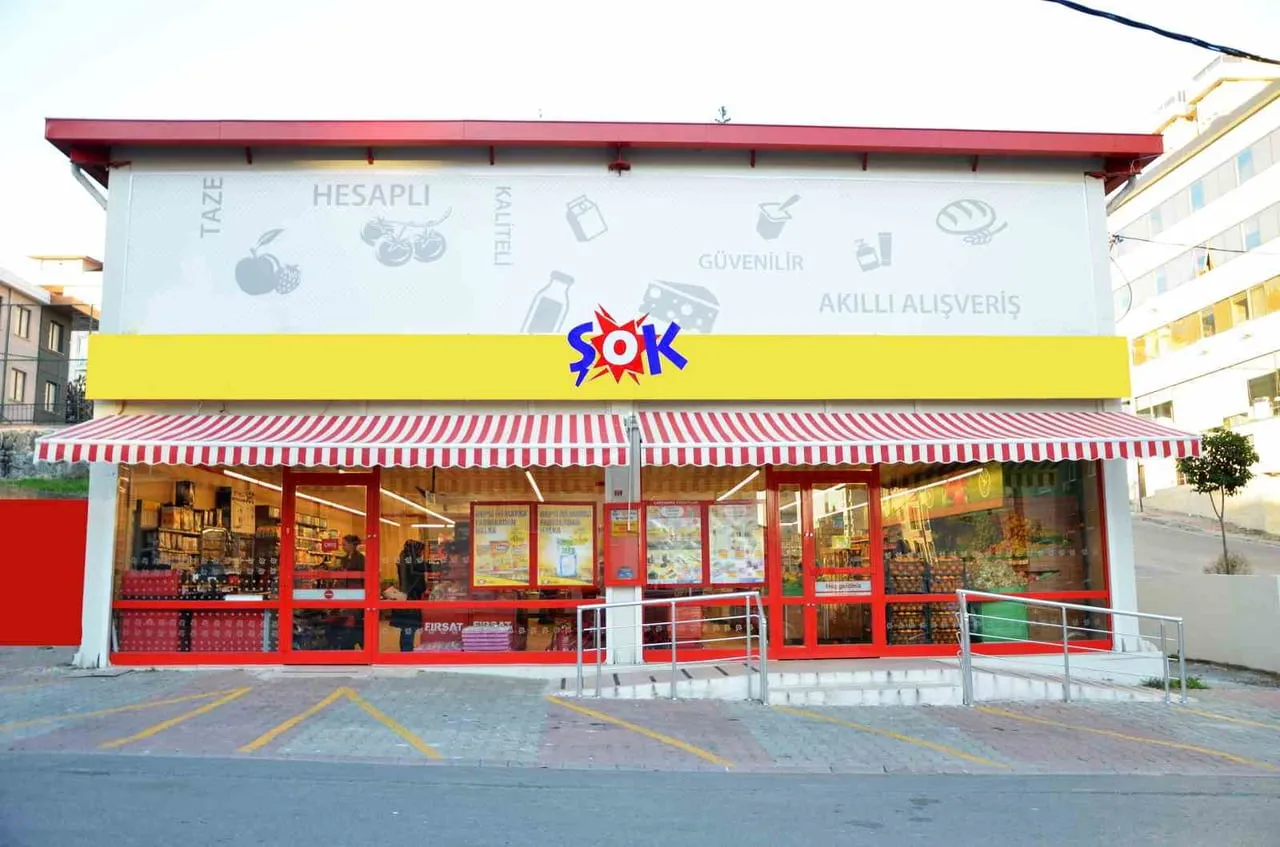 ŞOK MARKETLER, 2026 YILININ İLK YARISINDA SATIŞLARINI GEÇEN YILIN AYNI DÖNEMİNE GÖRE REEL OLARAK...