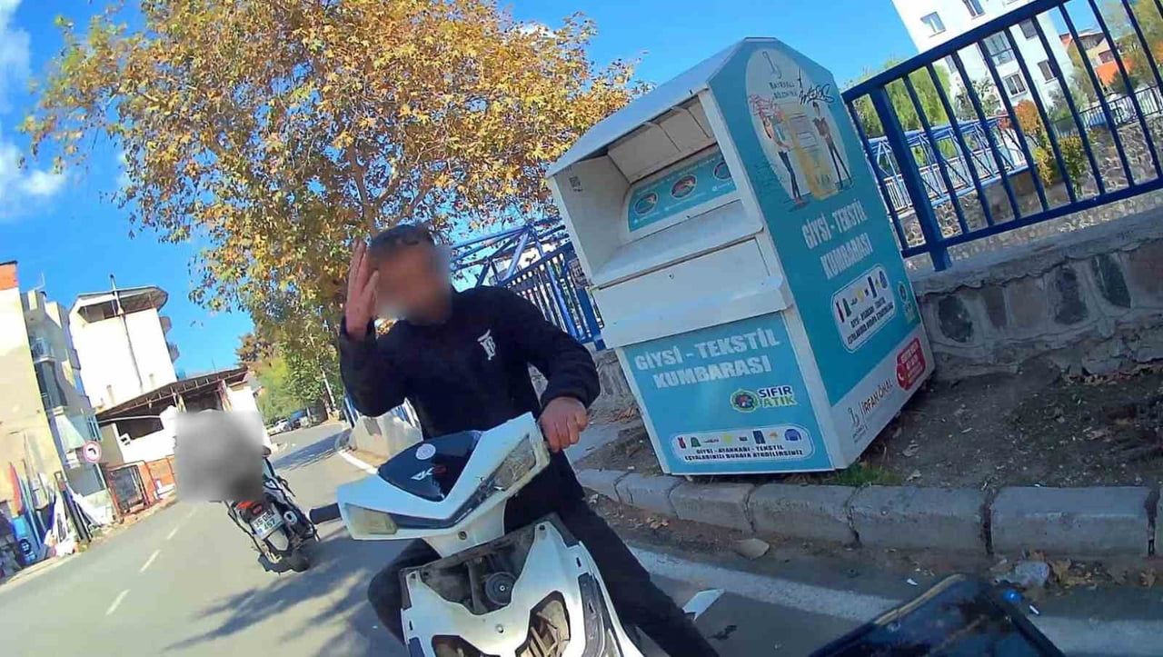YAYA KÖPRÜSÜNDEN MOTORUYLA HIZLA YOLA ATLAYAN EHLİYETSİZ SÜRÜCÜ, SEYİR HALİNDEKİ KURYEYE ÖNDEN...