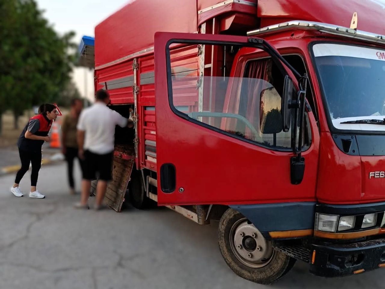YOL KONTROLLERİNDE DURDURULAN ARAÇTA YAPILAN İNCELEMEDE, ANADOLU BÖLGESİ'NDEN TRAKYA'YA GEREKLİ...