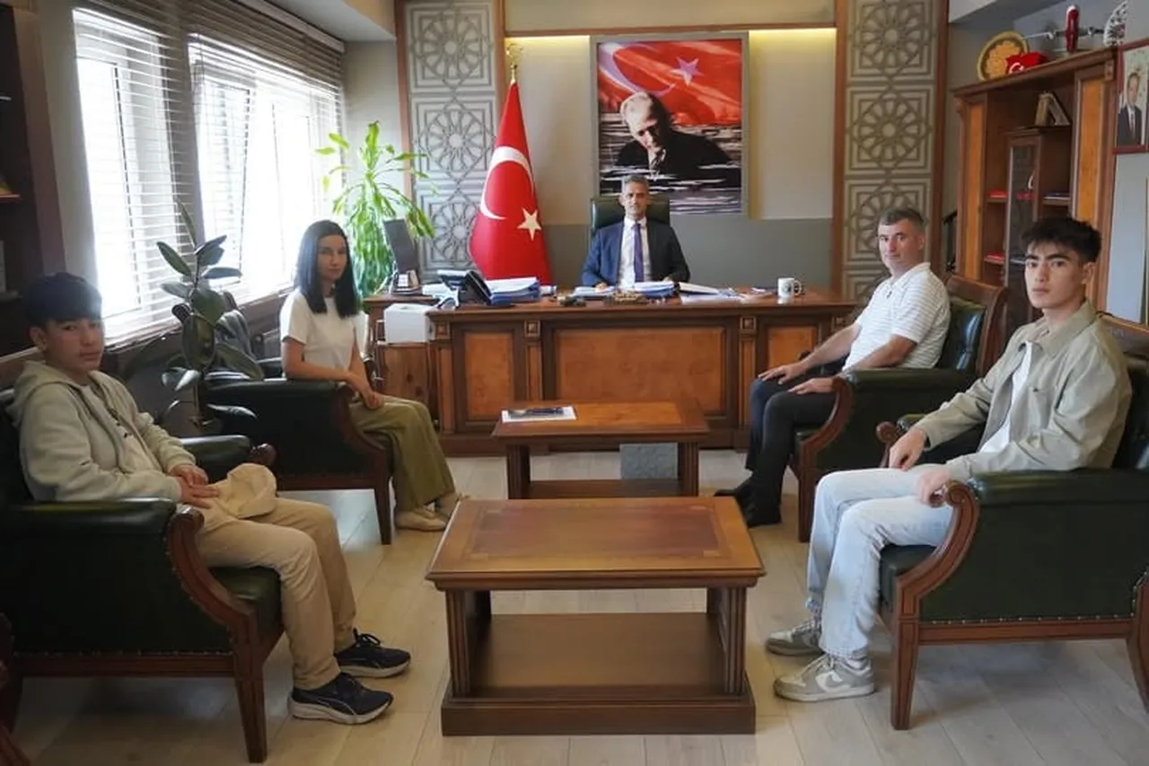 ÇAYCUMA KAYMAKAMI ADEM KAYA BAŞKANLIĞINDA İLÇEDE SEKTÖRÜN GELİŞTİRİLMESİNE YÖNELİK GÖRÜŞ...