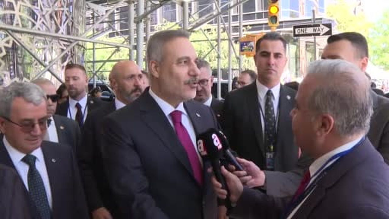 Dışişleri Bakanı Hakan Fidan, Türkevi önünde basın mensuplarına yaptığı açıklamada, "Sabahtan...
