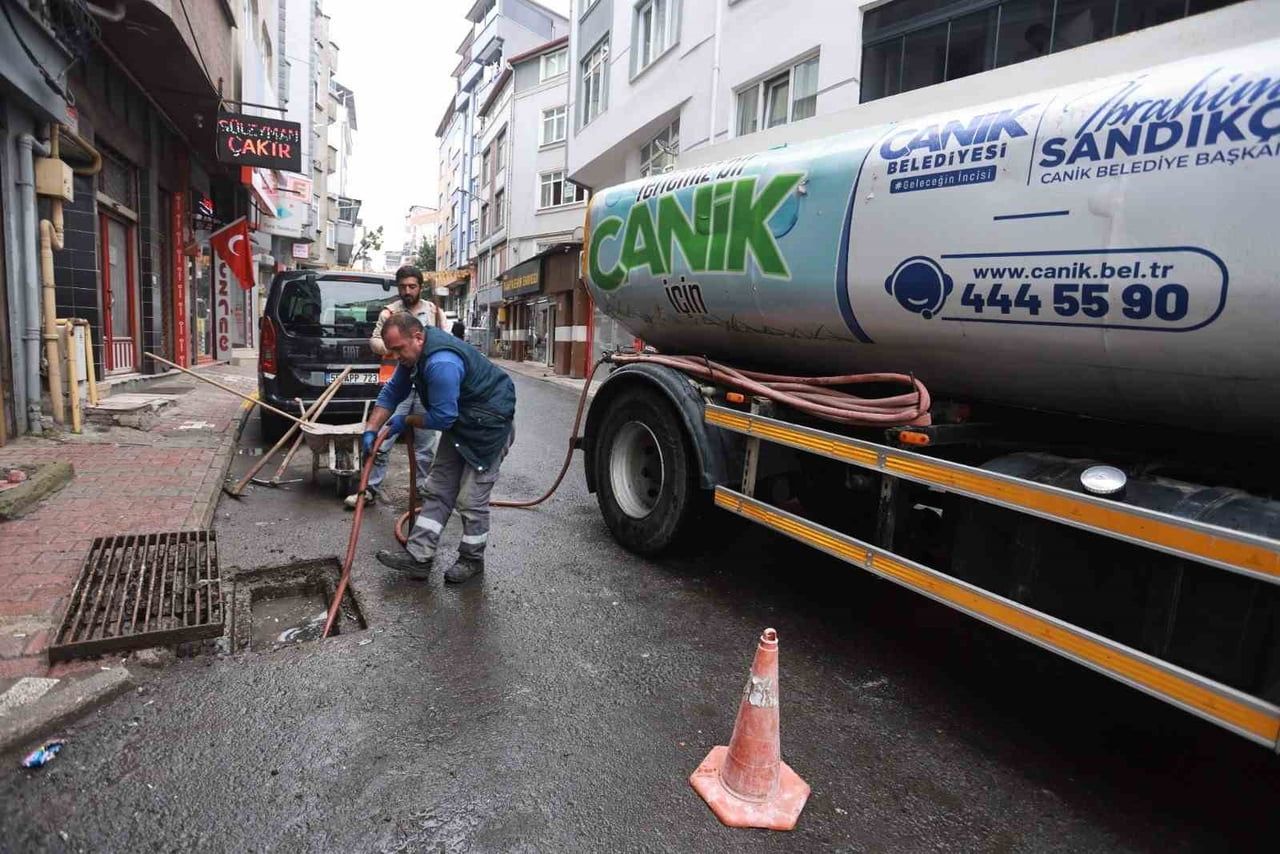 SAMSUN’UN CANİK BELEDİYESİ, SAĞANAĞA KARŞI İLÇE GENELİNDE MAZGAL TEMİZLİĞİ, BAKIM VE ONARIM...