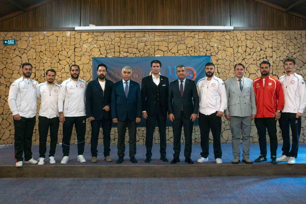 ERZURUM’DA KIŞ SPORLARININ GELİŞİMİNE KATKI SUNMAK VE ÖĞRENCİLERİ CURLİNG SPORUYLA BULUŞTURMAK...