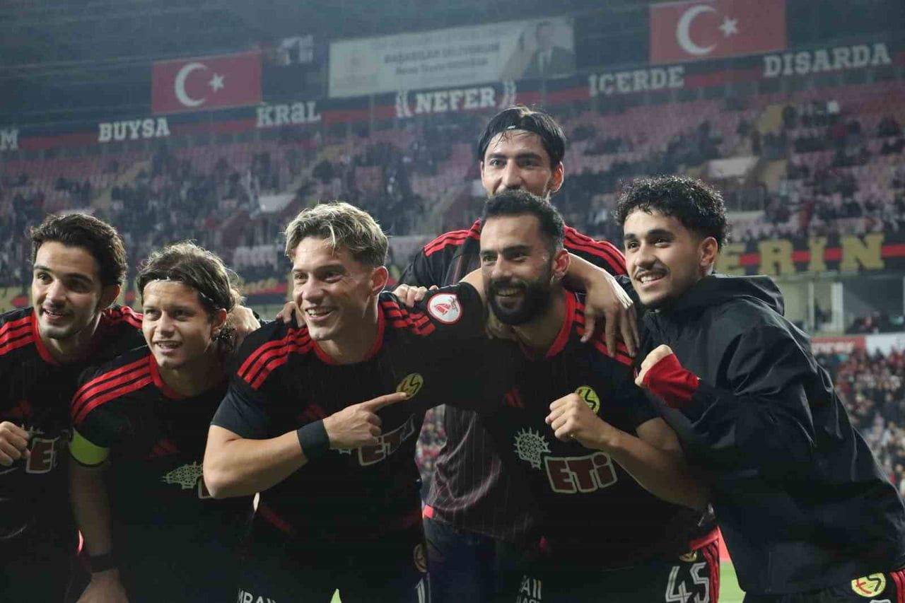 ZİRAAT TÜRKİYE KUPASI 2. TURUNDA ESKİŞEHİRSPOR, 1922 AKŞEHİRSPOR SK'Yİ 4-1 MAĞLUP ETTİ.