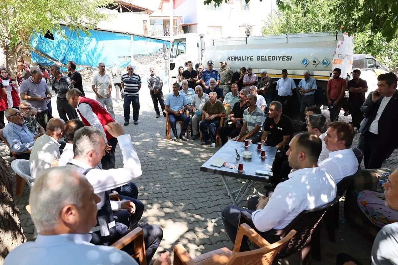 VALİ AYDOĞDU, YANGINDAN ETKİLENEN KIŞLACIK KÖYÜNÜ ZİYARET ETTİ