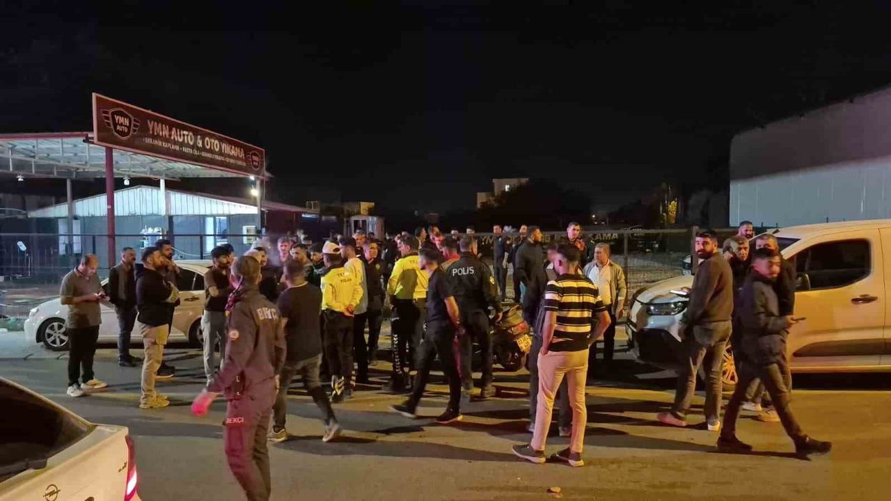 ADIYAMAN’DA, İKİ KALABALIK GRUP ARASINDA ÇIKAN SOPALI KAVGADA ÇOK SAYIDA KİŞİ GÖZALTINA...