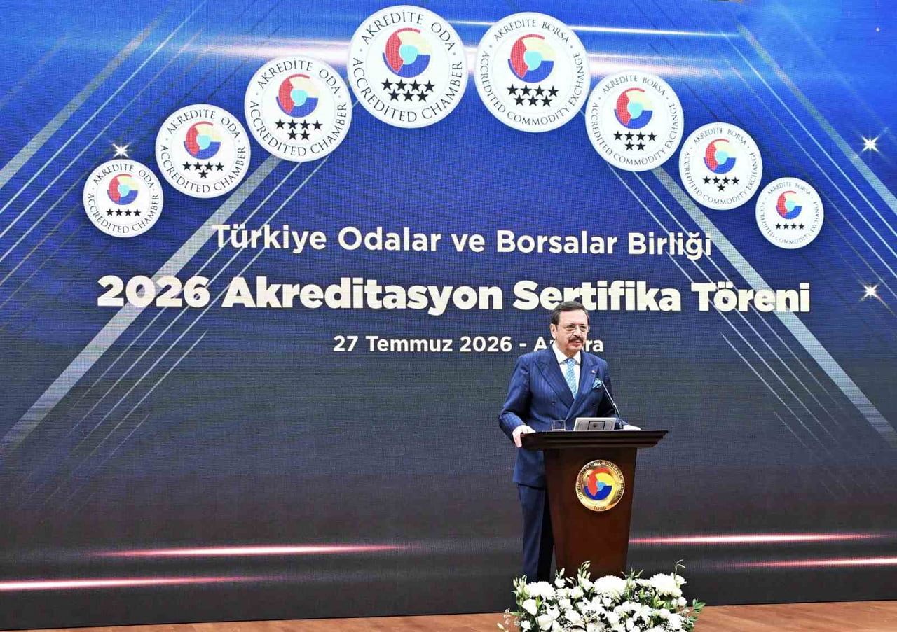 TÜRKİYE ODALAR VE BORSALAR BİRLİĞİ (TOBB) BAŞKANI MUSTAFA RİFAT HİSARCIKLIOĞLU SERTİFİKA TÖRENİNDE...