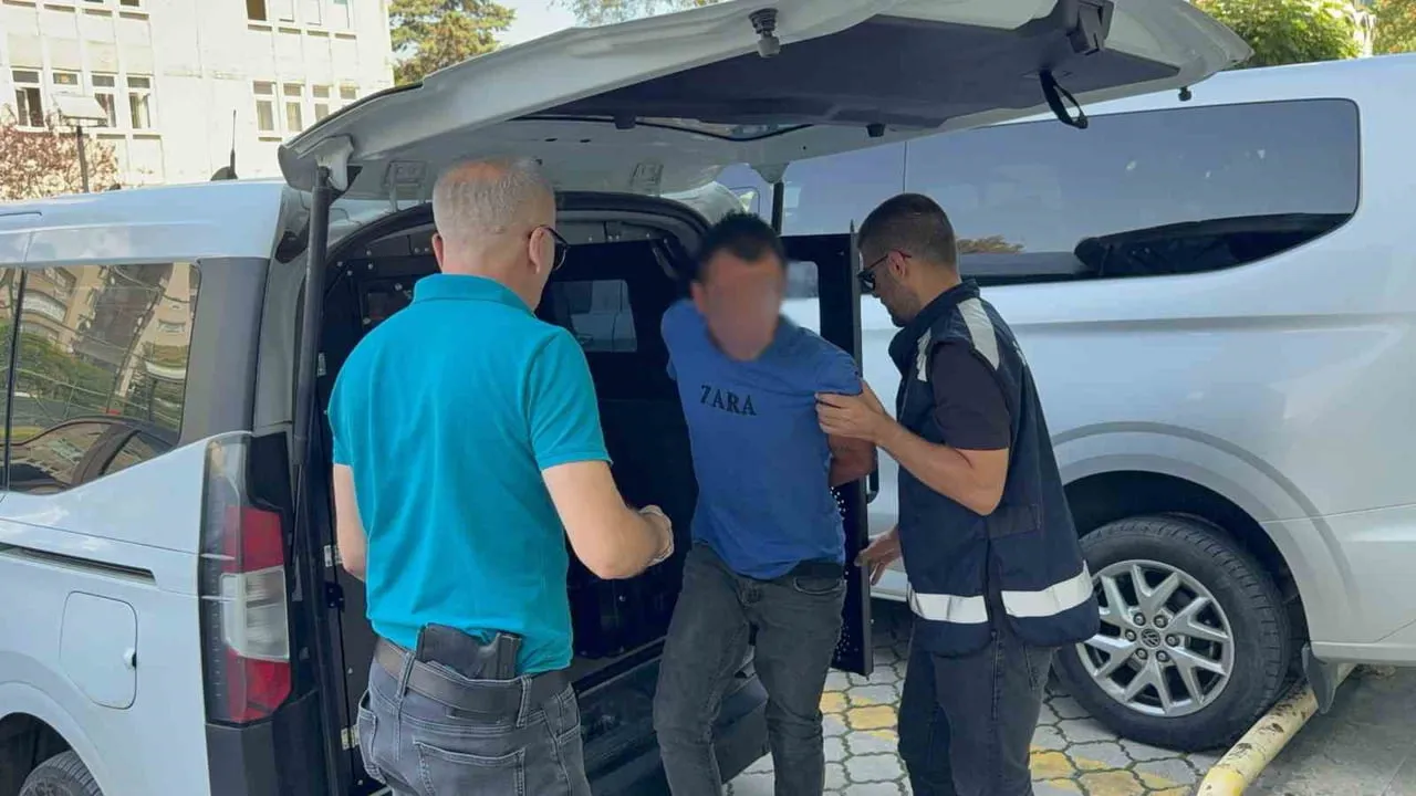 E.G. (36) ADLI KOCA BOŞANMA AŞAMASINDA OLDUĞU EŞİ P.G.’Yİ (37) BIÇAKLA SAĞ BİLEK KISMINDAN...