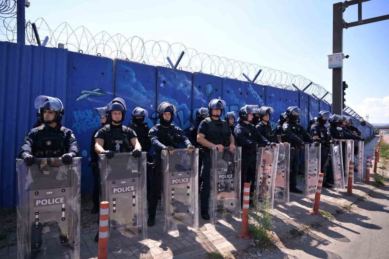 HOLLANDA’NIN LAHEY KENTİNDE KOSOVA ÖZEL MAHKEMESİ’NİN KOSOVA’NIN ESKİ CUMHURBAŞKANI HAŞİM THAÇİ VE...