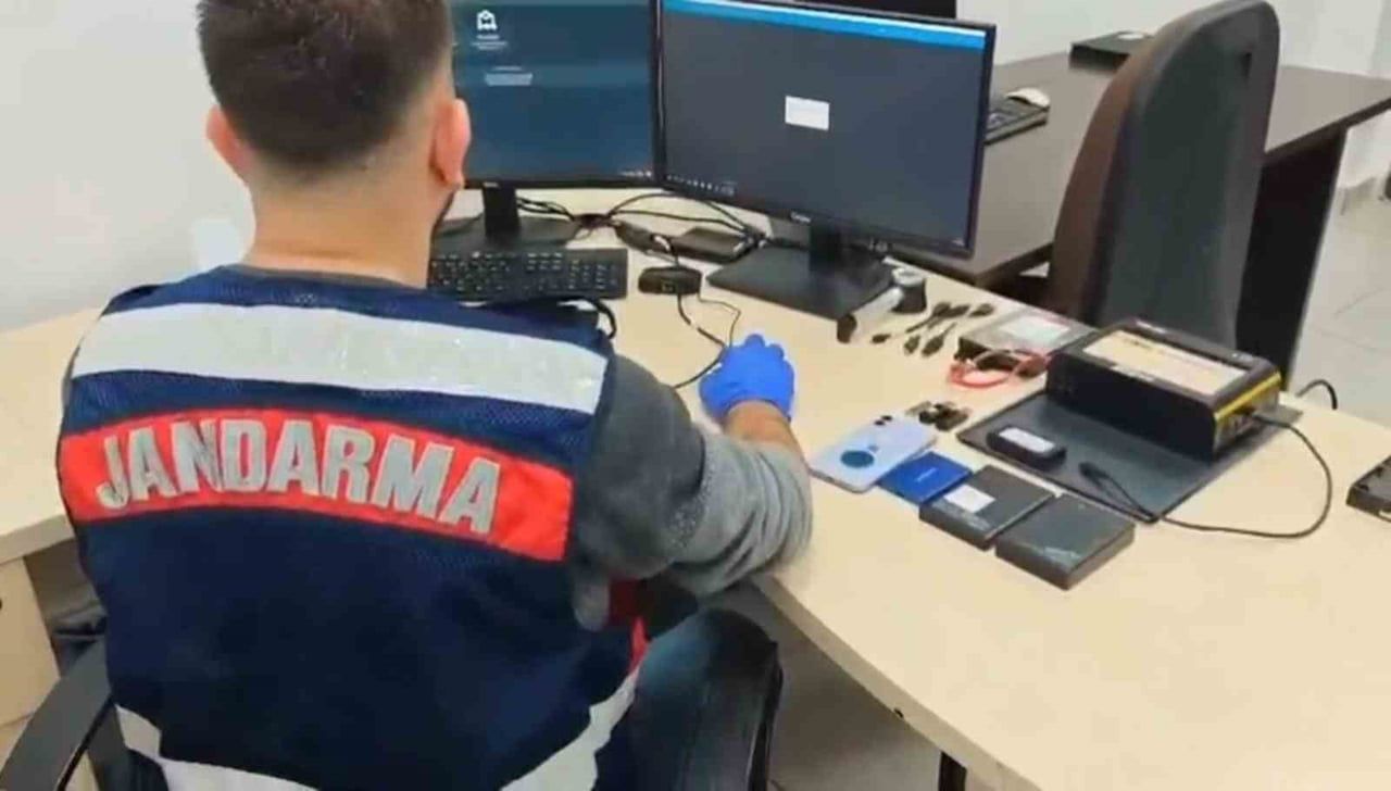 EDİRNE MERKEZLİ 5 İLDE YASA DIŞI BAHİS OPERASYONU: 8 GÖZALTI