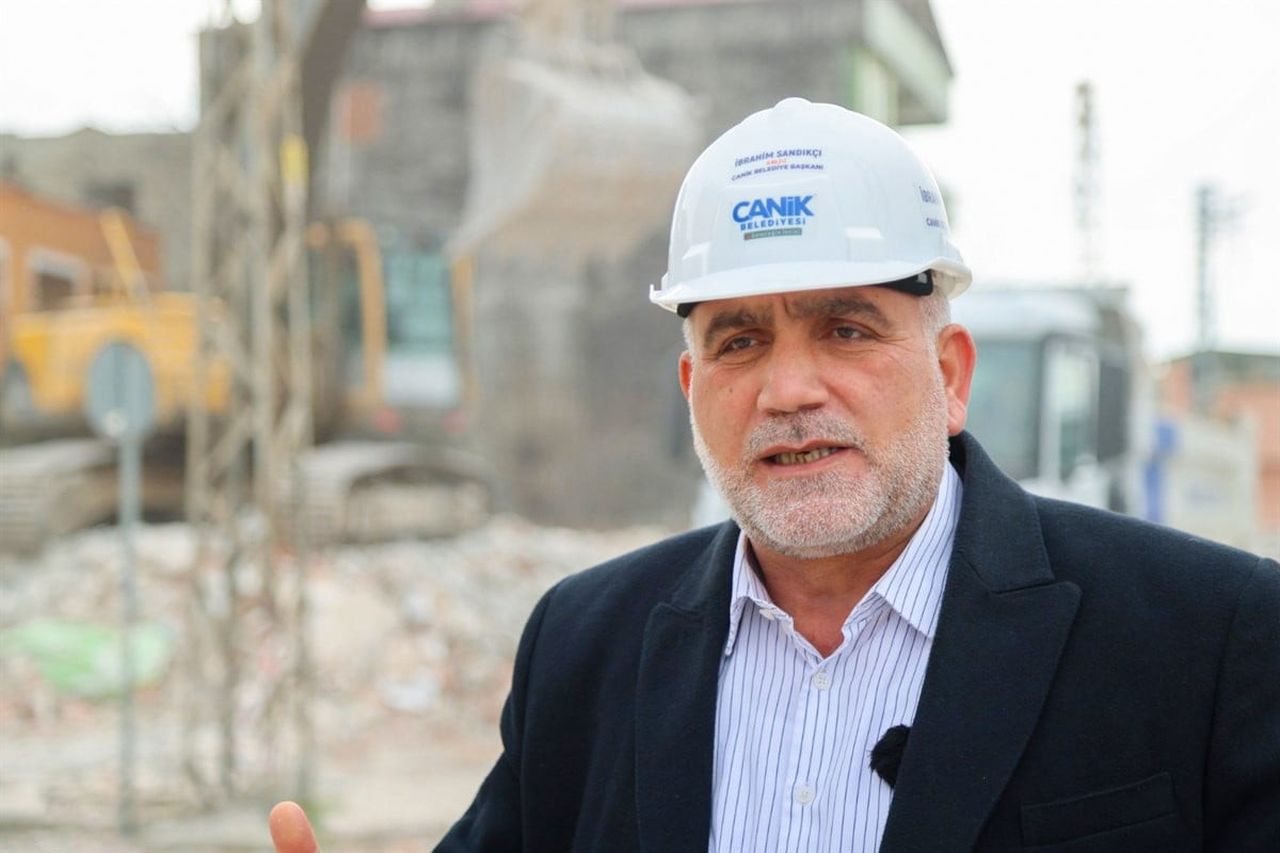 CANİK BELEDİYE BAŞKANI İBRAHİM SANDIKÇI, SOĞUKSU MAHALLESİ'NDE SÜRDÜRDÜKLERİ KENTSEL DÖNÜŞÜM...