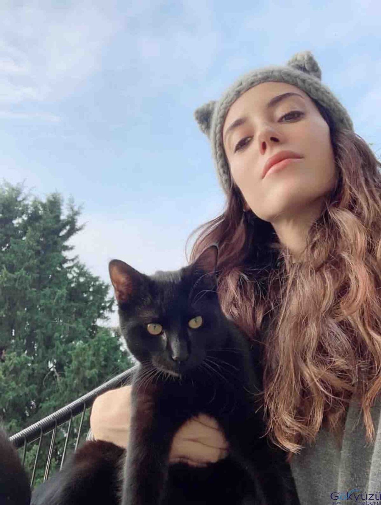 Cansu Dere