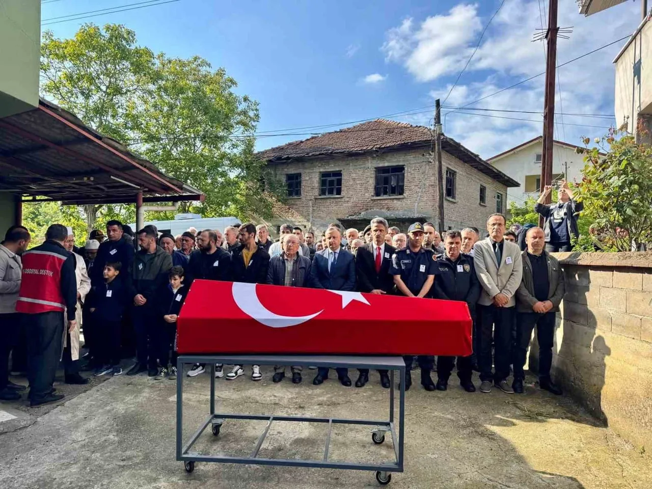 ÇAYCUMA’DA MALUL GAZİ SATILMIŞ ERMİŞ’E SON GÖREV