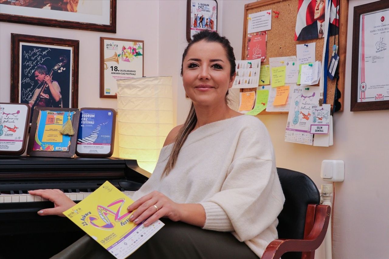 Caz Derneğince düzenlenen 29. Uluslararası Ankara Caz Festivali, bu yıl "Cazın Renkleri" temasıyla...