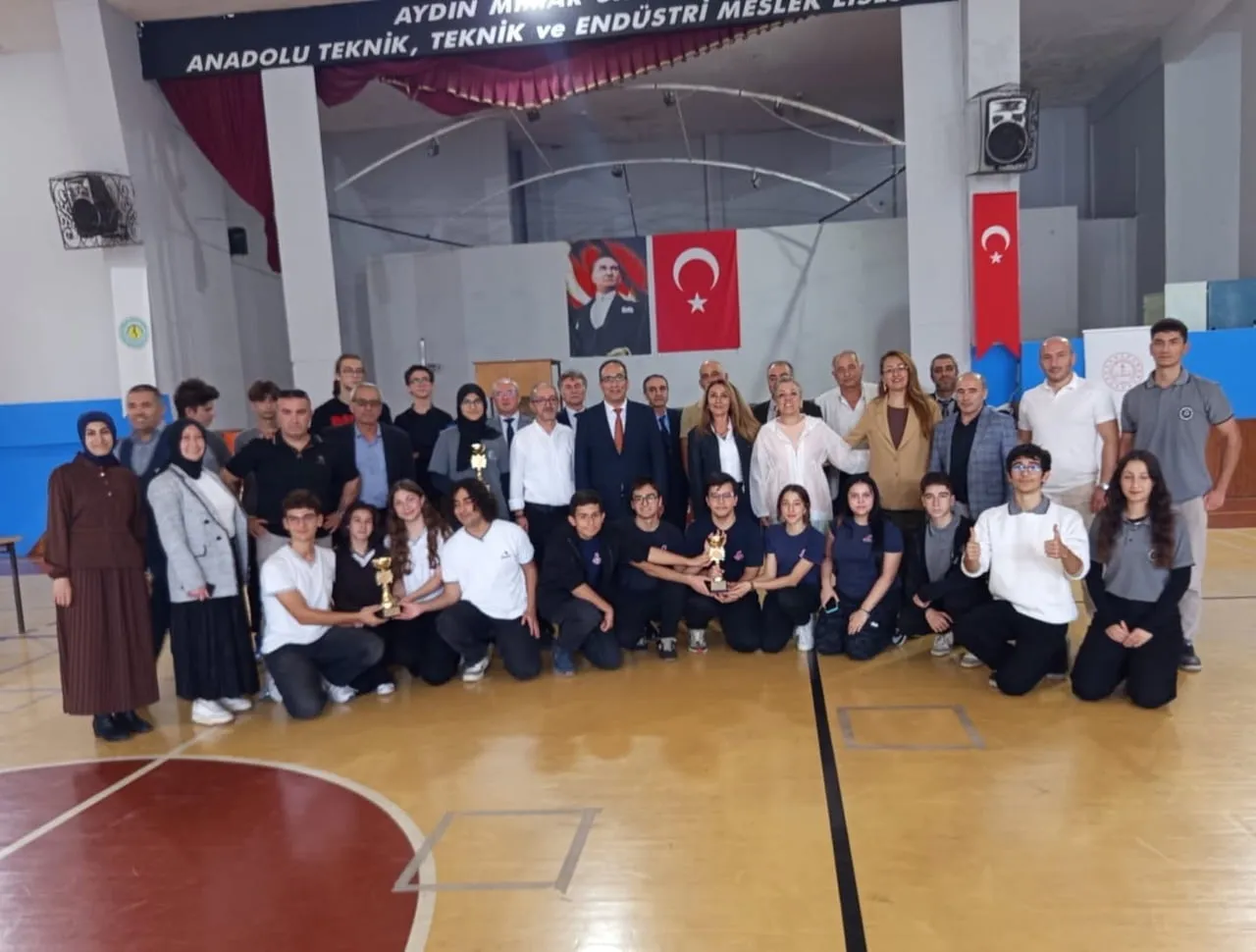 AYDIN’IN EFELER İLÇESİNDE DÜZENLENEN TABİAT VE TAŞINABİLİR ÇEVRE BİLGİ YARIŞMASI’NA 9 OKUL...