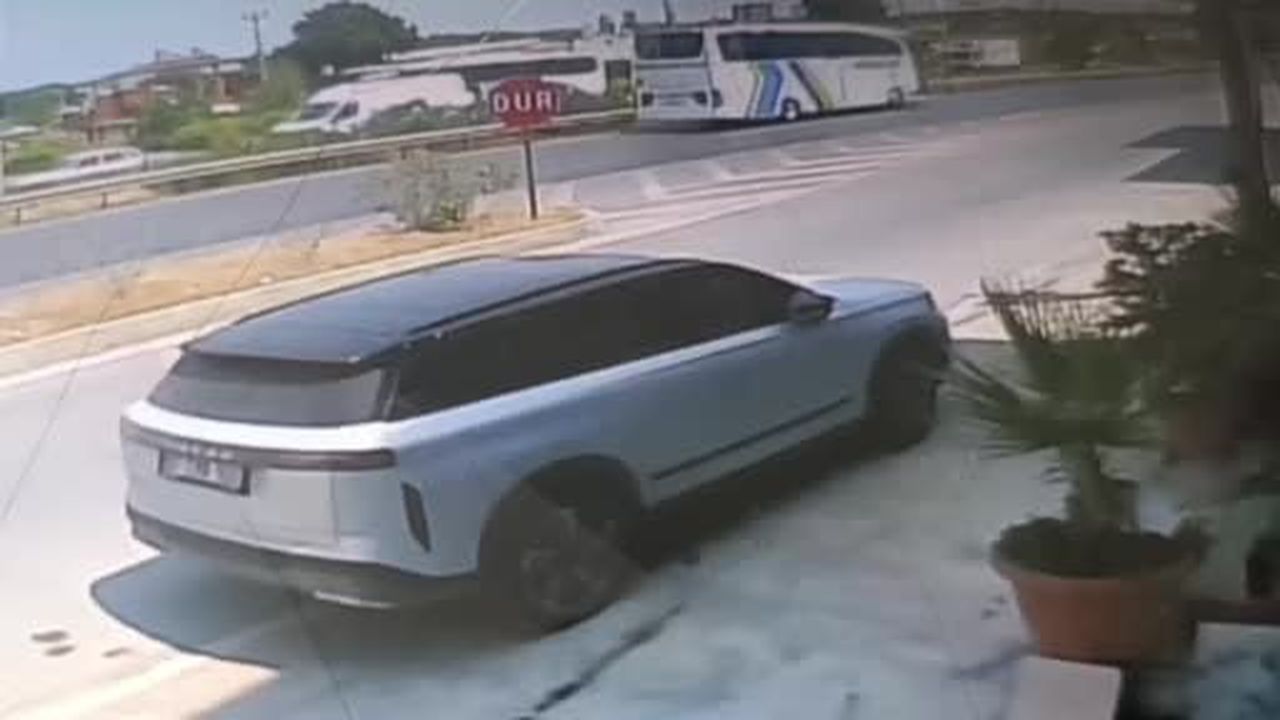 Ehliyetsiz direksiyon başına geçip böyle kaza yaptı, 40 bin TL ceza ödedi