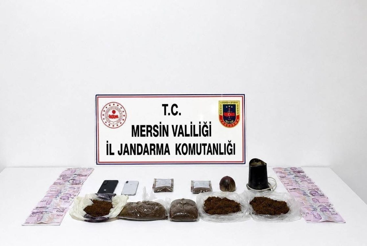 MERSİN’DE JANDARMA EKİPLERİNİN UYUŞTURUCU MADDE TİCARETİ YAPTIĞI BELİRLENEN ŞÜPHELİLERE YÖNELİK...