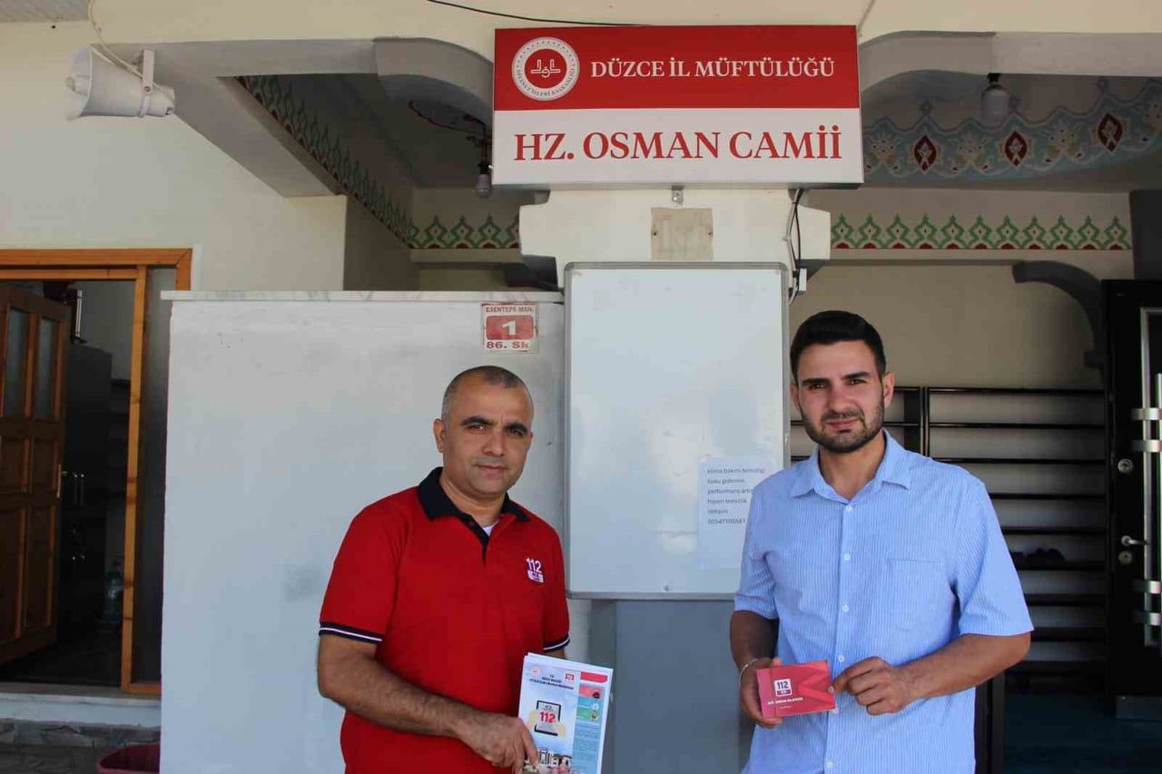 DÜZCE 112 ACİL ÇAĞRI MERKEZİ EKİPLERİ, TOPLUMDA FARKINDALIĞI ARTIRMAK AMACIYLA HZ. OSMAN CAMİİ...