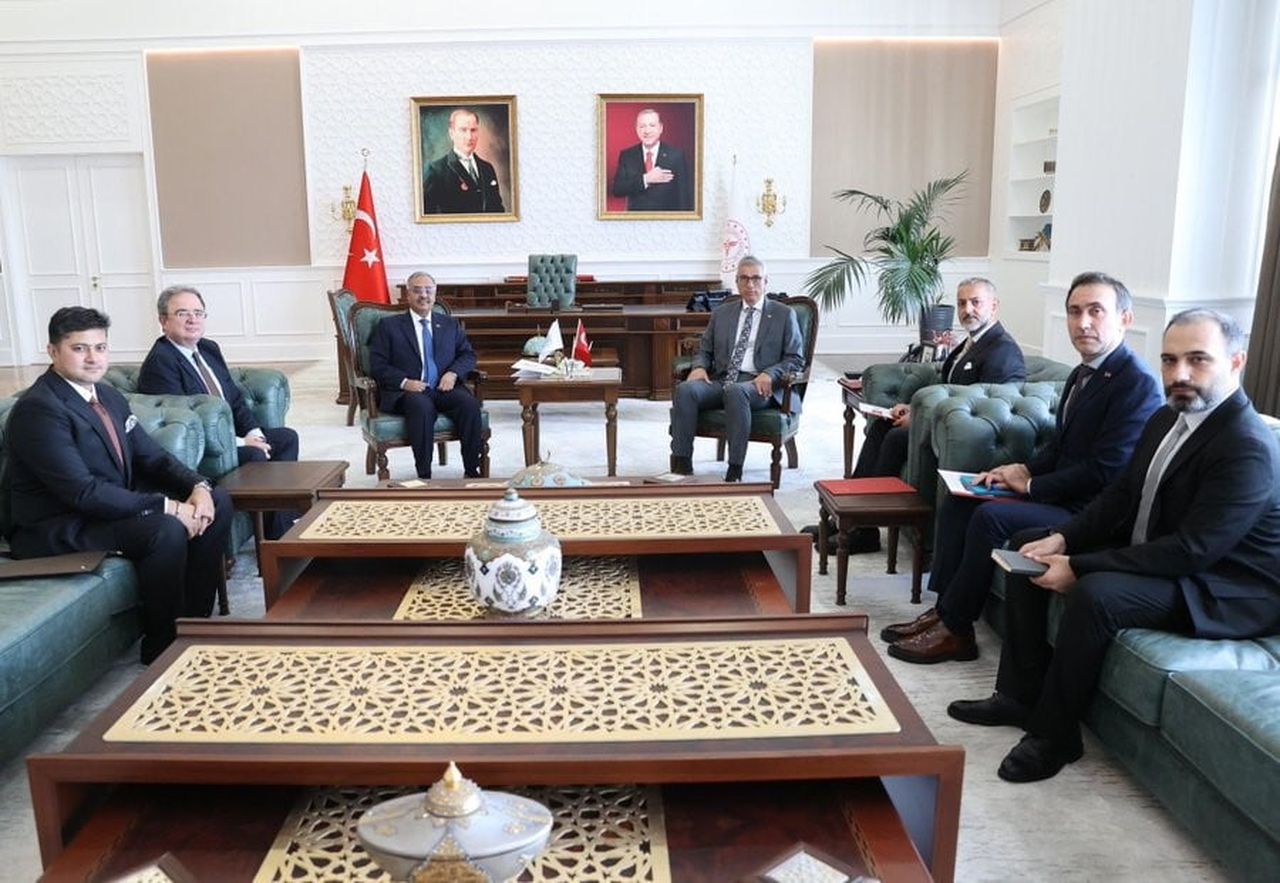 SAĞLIK BAKANI KEMAL MEMİŞOĞLU, D-8 GENEL SEKRETERİ SOHAİL MAHMOOD İLE SAĞLIK BAKANLIĞI’NDA...