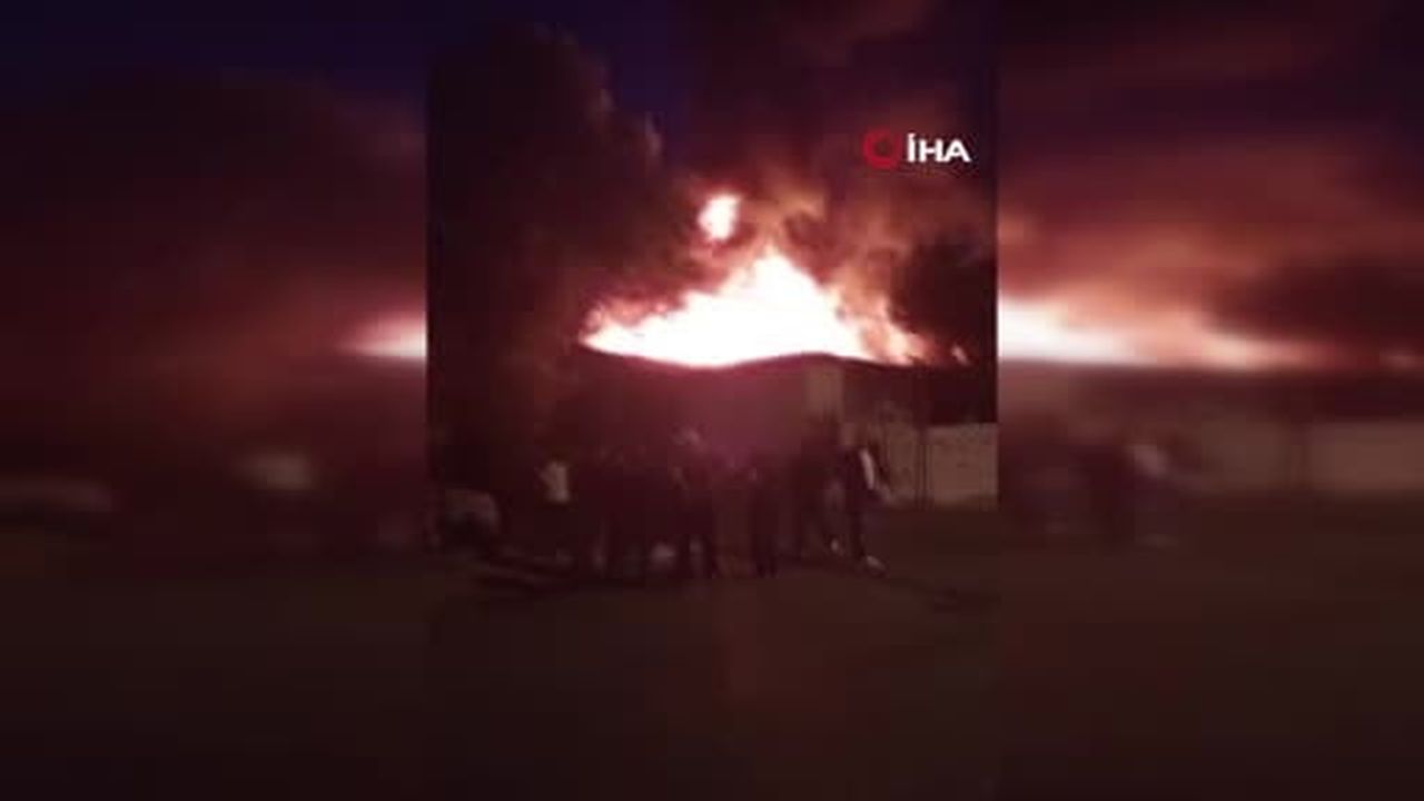 Ümraniye’de 3 gecekonduyu saran yangın paniğe neden oldu