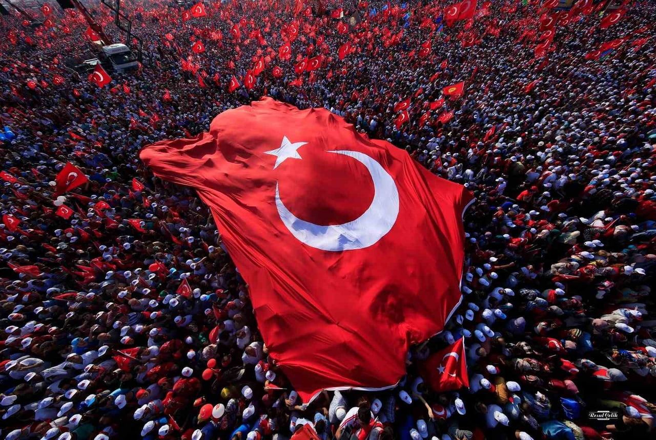 ESENLER BELEDİYESİ EV SAHİPLİĞİNDE, FOTOĞRAF SANATÇISI RESUL ÇELİK'İN TÜRKİYE'NİN YEDİ BÖLGESİNDEN...