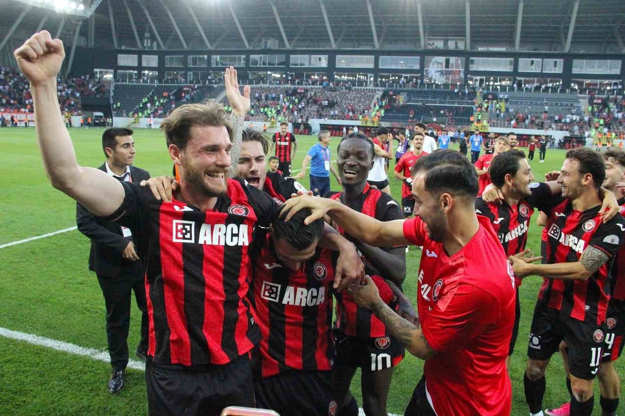 ÇORUM FK, EYÜPSPOR’U 3-0 MAĞLUP EDEREK TRENDYOL SÜPER LİG’DEKİ İLK GALİBİYETİNİ ALDI.