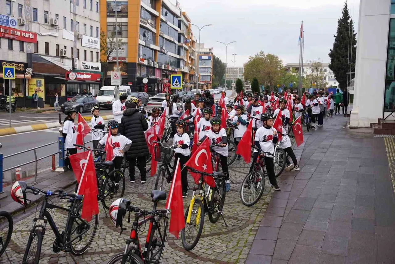TUZLA BELEDİYESİ, CUMHURİYET’İN 103. YIL DÖNÜMÜ DOLAYISIYLA DÜZENLEDİĞİ SERGİ, ATÖLYE, BİSİKLET...