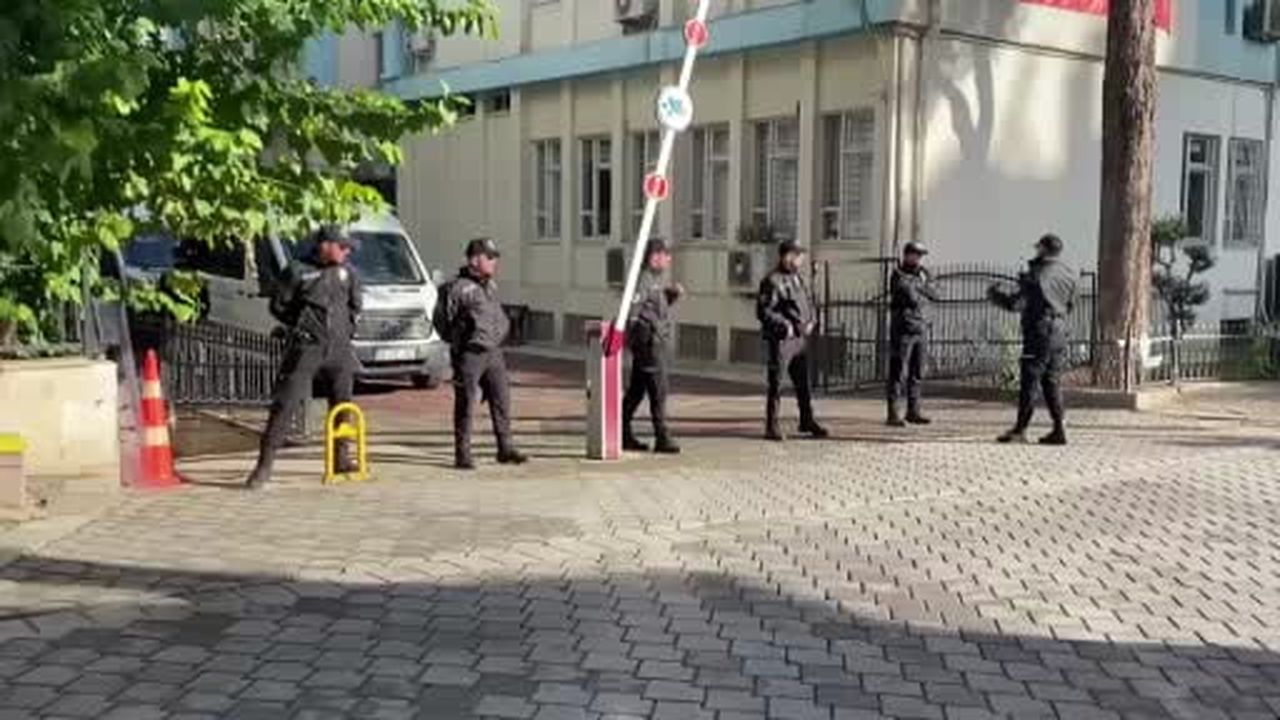 Merkezefendi Belediyesi operasyonunda 3 kişi mahkemeye sevk edildi, 7 kişi serbest