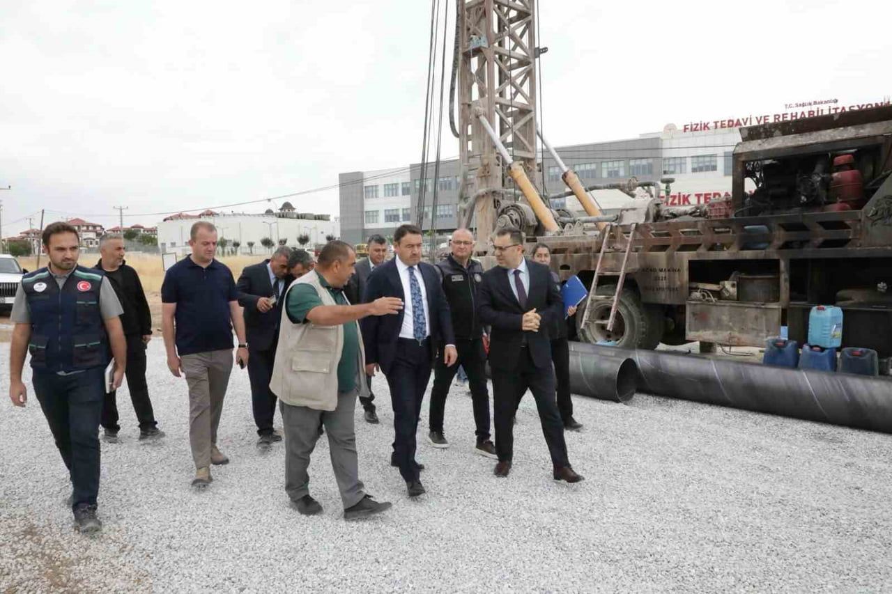 YONCALI’DA JEOTERMAL ÜRETİM KUYUSU İÇİN SONDAJ BAŞLADI