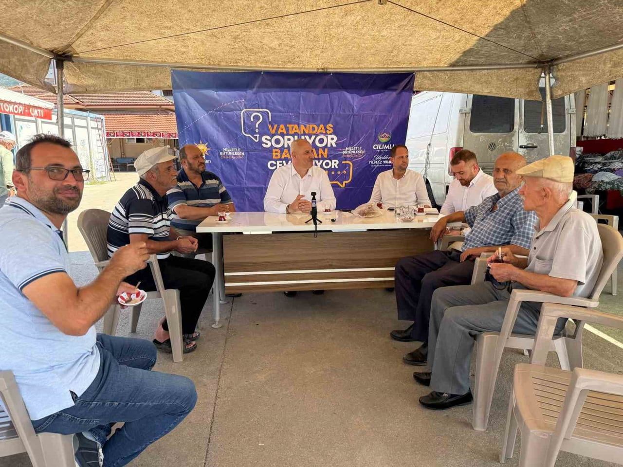 DÜZCE’NİN ÇİLİMLİ İLÇESİNDE BELEDİYE BAŞKANI YILMAZ YILDIZ, "VATANDAŞ SORUYOR, BAŞKAN CEVAPLIYOR"...