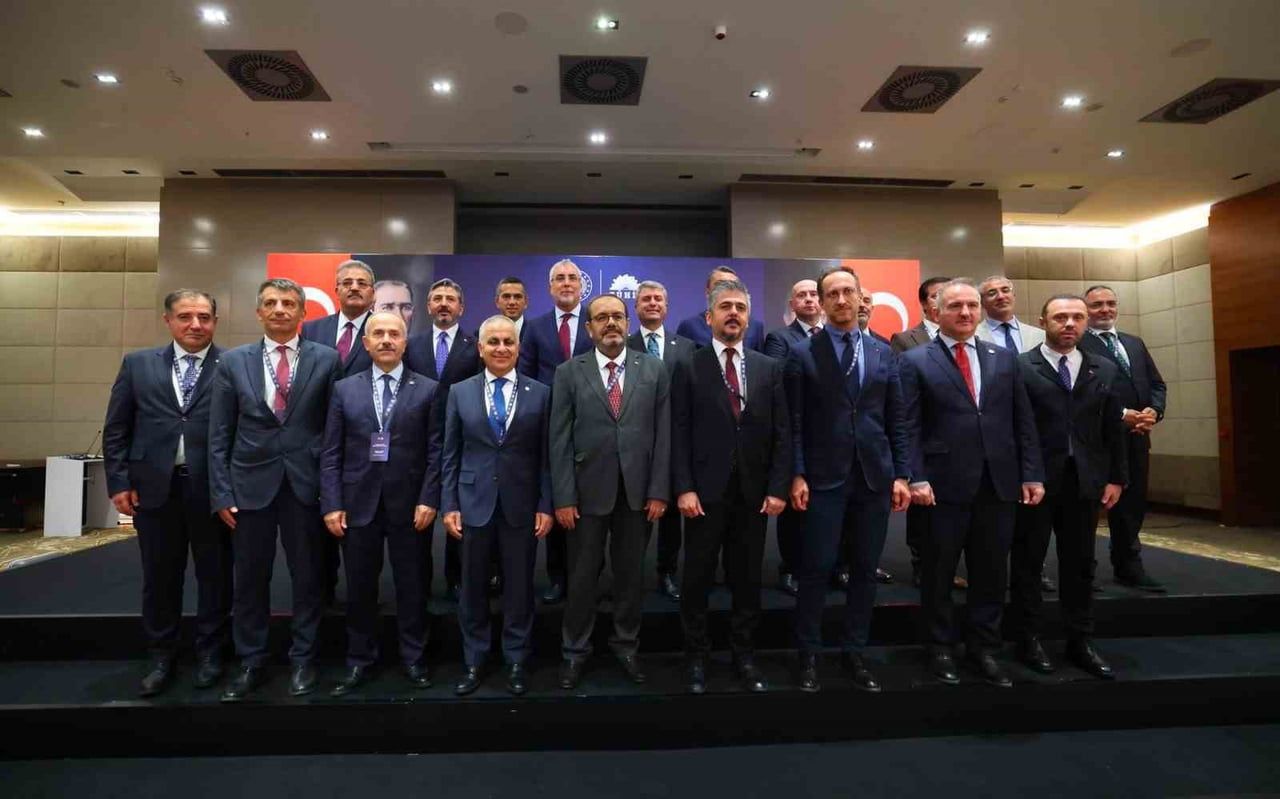 AYDIN ADNAN MENDERES ÜNİVERSİTESİ, ÇALIŞMA VE SOSYAL GÜVENLİK BAKANI PROF. DR. VEDAT IŞIKHAN'IN...