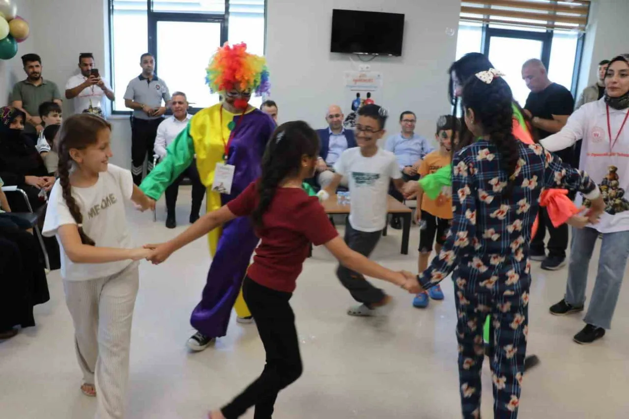 CEYLANPINAR'DA BİR OYUNCAK, BİR ŞİFA PROJESİYLE ÇOCUKLARIN YÜZÜ GÜLDÜ
