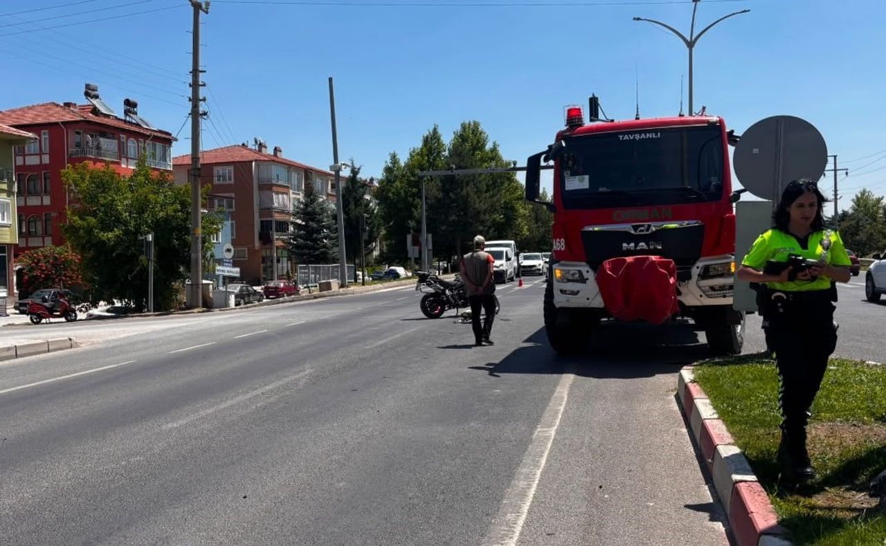 KÜTAHYA'NIN TAVŞANLI İLÇESİNDE, EMET İLÇESİNDE ÇIKAN ORMAN YANGININA MÜDAHALE ETMEK ÜZERE YOLA...