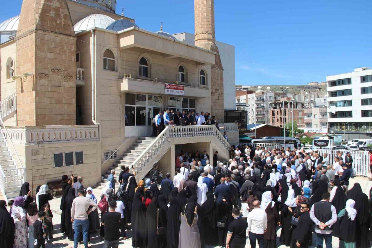 CİZRE İLÇESİNDE HAC FARİZASINI YERİNE GETİRECEK OLAN 139 HACI ADAYI, HAZRETİ NUH CAMİSİ’NDE...