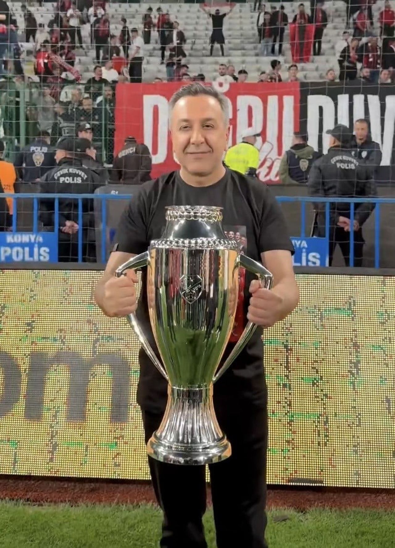 ÇORUM FK’NIN SÜPER LİG’E YÜKSELME BAŞARISINI KUTLAYAN SUNGURLU BELEDİYE BAŞKANI VE ÇORUM FK...