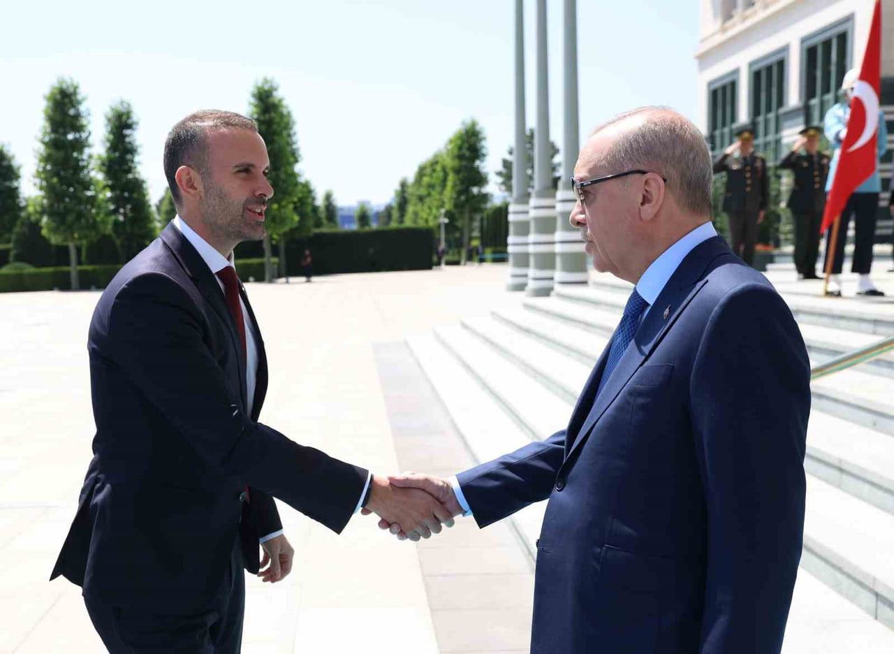 CUMHURBAŞKANI RECEP TAYYİP ERDOĞAN, KARADAĞ BAŞBAKANI MİLOJKO SPAJİC'İ KABUL ETTİ