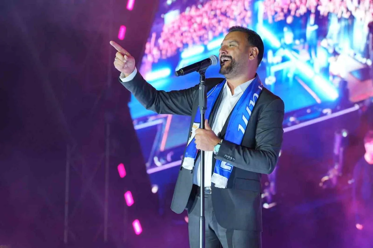 ERZURUM KÜLTÜR YOLU FESTİVALİ’NİN YEDİNCİ GÜNÜNDE ALİŞAN SAHNE ALDI