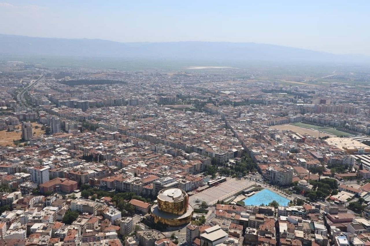 AYDIN'DA HAVA SICAKLIĞININ BUGÜN 39 DERECEYE KADAR YÜKSELMESİ, KENTTE SICAK HAVANIN ÖNÜMÜZDEKİ...