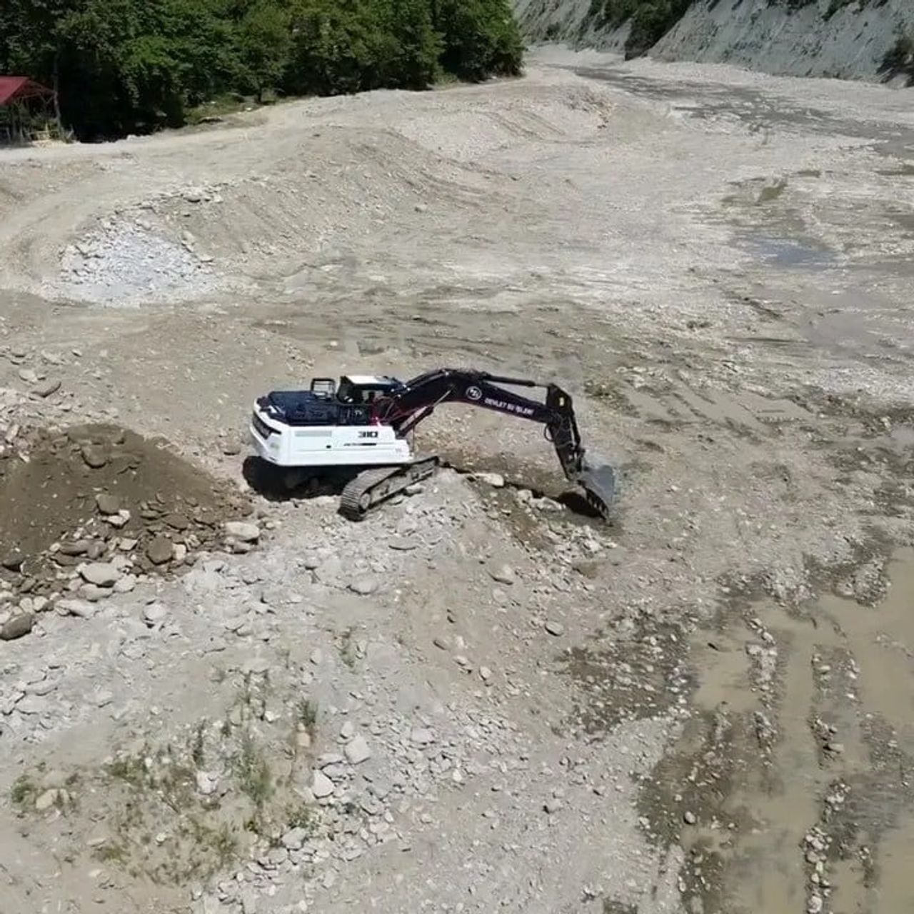 SİNOP’UN TÜRKELİ İLÇESİNDE, OLASI SEL VE TAŞKIN RİSKLERİNİ EN AZA İNDİRMEK AMACIYLA TÜRKELİ ÇAYI...