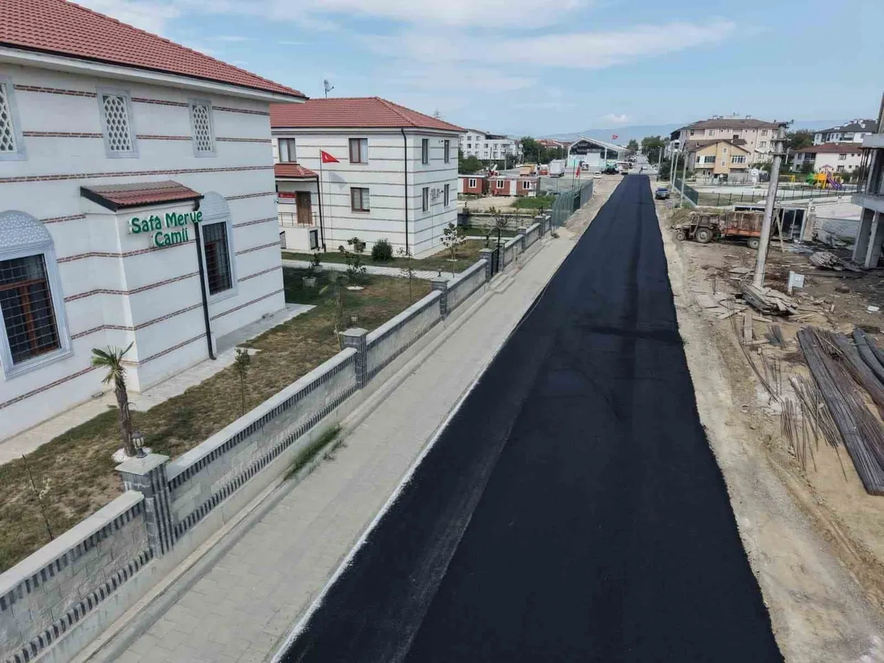ASFALTLANAN YOL