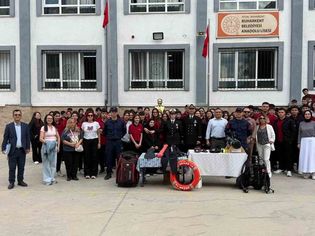 SAHİL GÜVENLİK EGE DENİZ BÖLGE KOMUTANLIĞI PERSONELİ TARAFINDAN YÜRÜTÜLEN "GELECEĞİN DENİZCİLERİNİ...