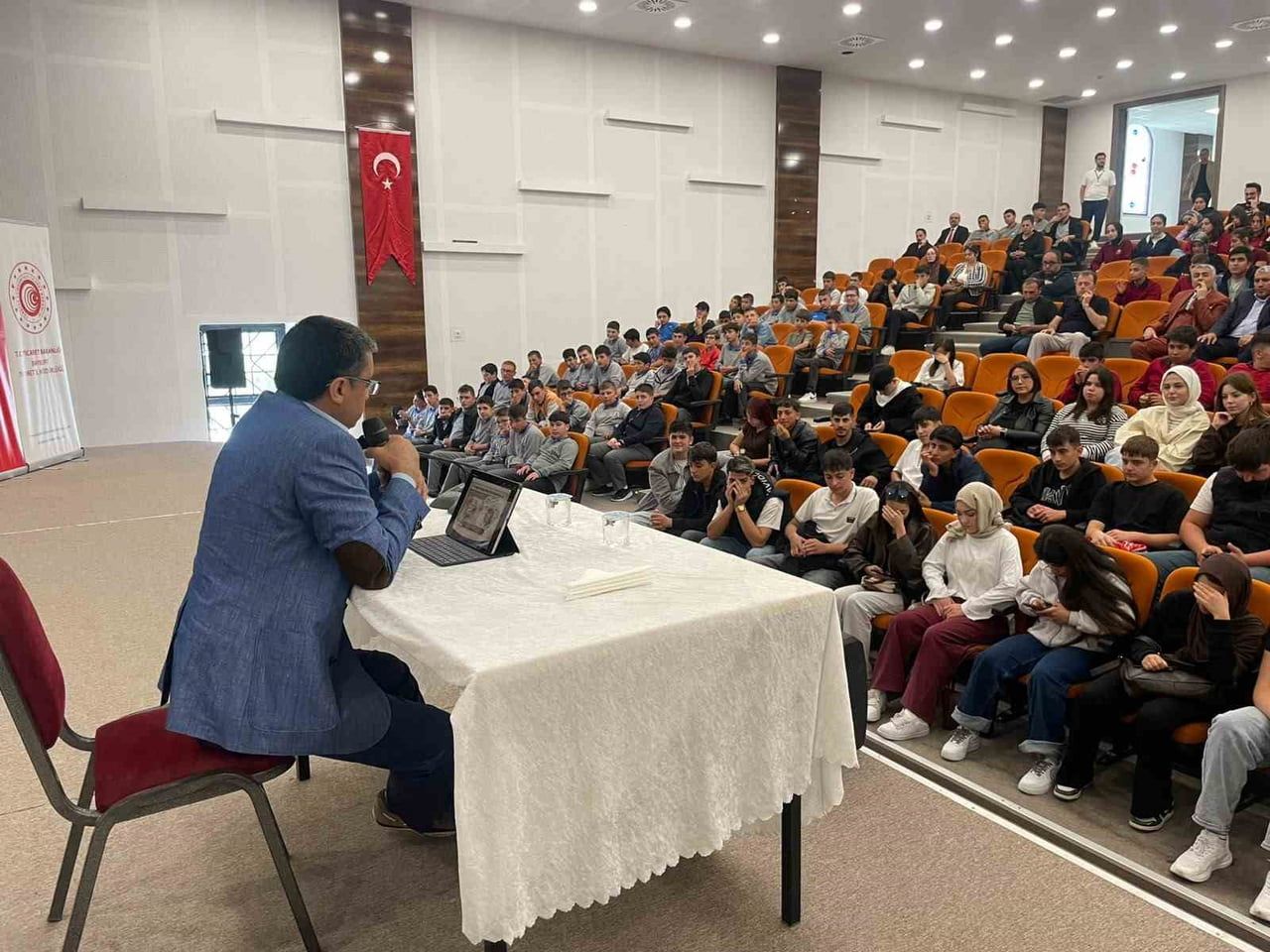 BAYBURT’TA ÖĞRENCİLERE ‘AHİLİK KÜLTÜRÜ’ ANLATILDI