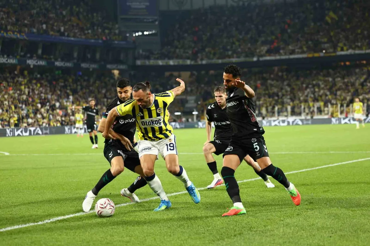 TRENDYOL SÜPER LİG'İN 2. HAFTASINDA FENERBAHÇE, EVİNDE KONYASPOR İLE KARŞILAŞIYOR. MÜCADELENİN 15...