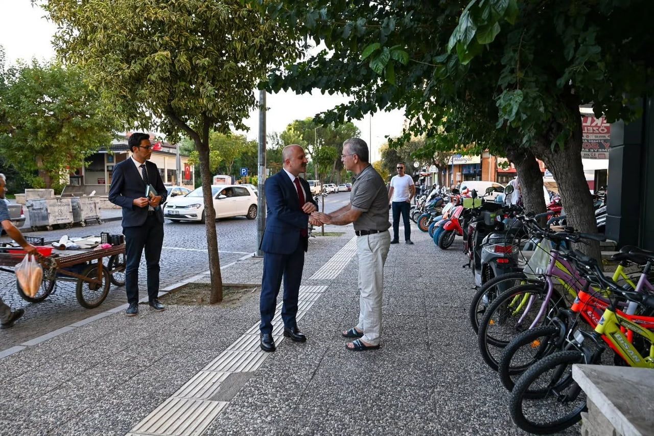 AYDIN VALİSİ DR. OSMAN VAROL, SOKAK ÜZERİNDE VATANDAŞLARLA SOHBET ETTİ, ESNAFLARIN SORUNLARINI...