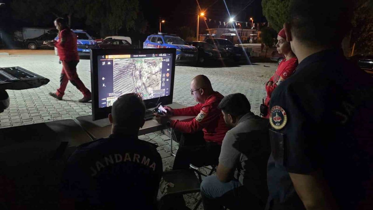 DENİZLİ’NİN SARAYKÖY İLÇESİNDE DÜN BAŞLATILAN ARAMA KURTARMA ÇALIŞMALARINDA GECE GERİDE BIRAKILDI....