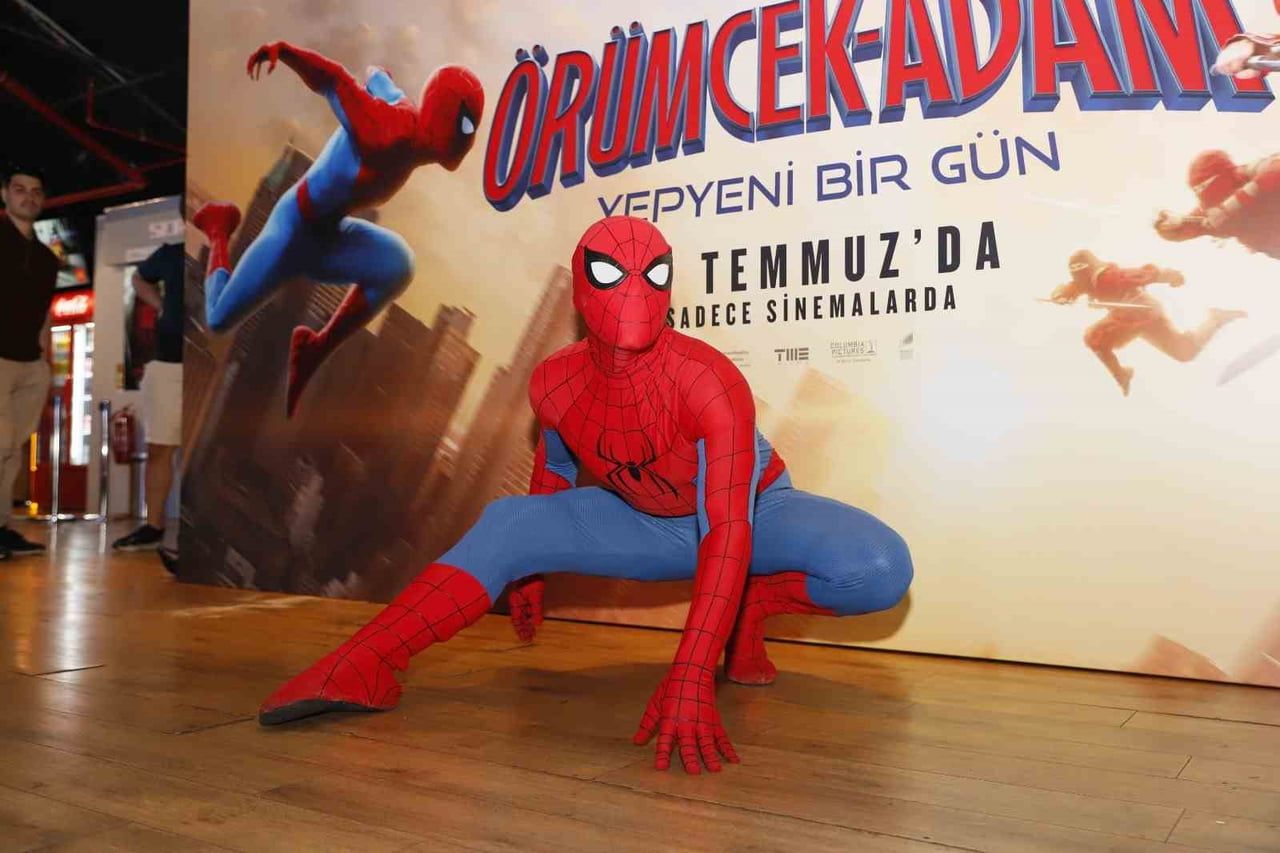 MCDONALD’S TÜRKİYE, SİNEMA DÜNYASININ KAHRAMANLARINDAN ÖRÜMCEK ADAM’I YENİ FİLMİ "ÖRÜMCEK ADAM:...