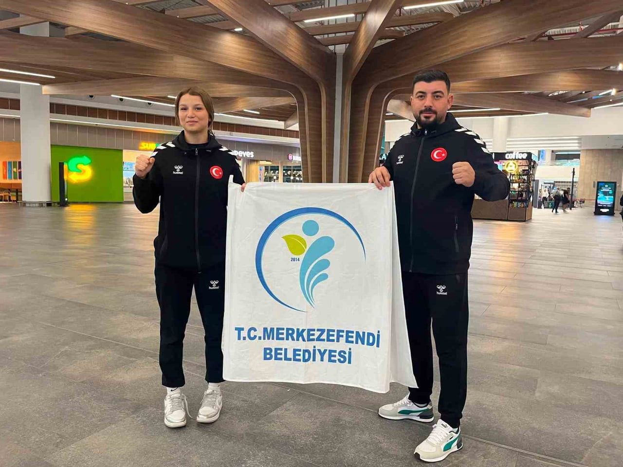 MERKEZEFENDİ’NİN MİLLİ BOKSÖRÜ NEFİSE KAYMAKÇI AVRUPA RİNGİNDE