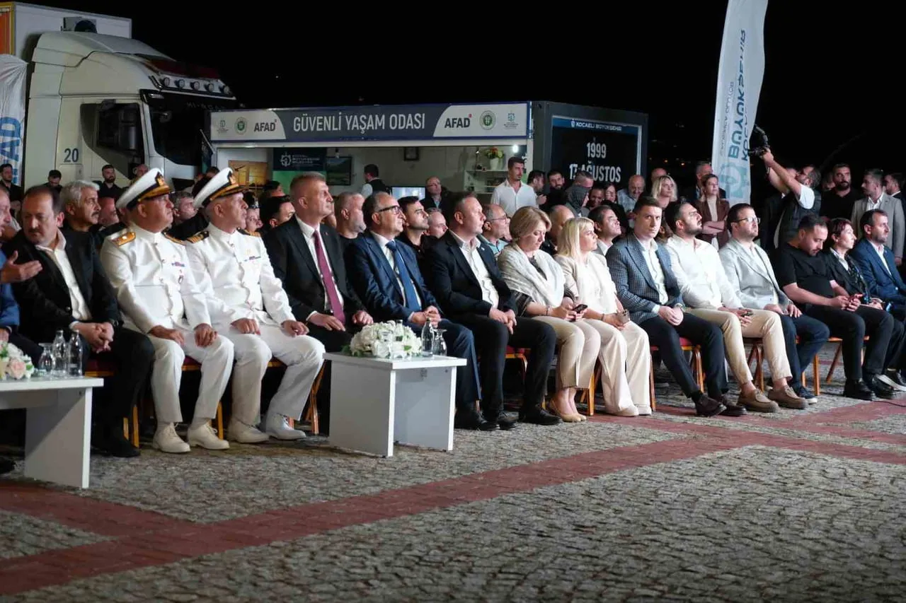 17 AĞUSTOS 1999 MARMARA DEPREMİ'NİN ÜZERİNDEN 27 YIL GEÇERKEN, FELAKETTE HAYATINI KAYBEDENLER...